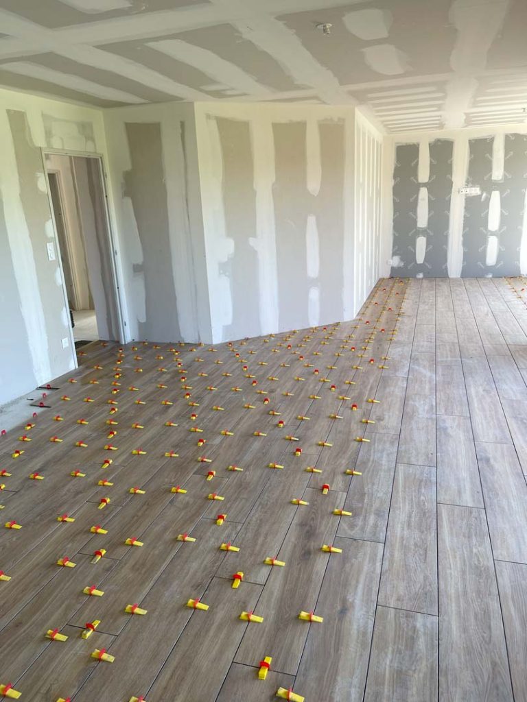 Pose carrelage imitation parquet (2)